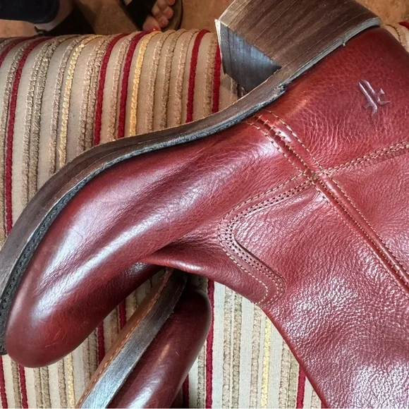 NEW with tags - VINTAGE Frye Burgundy Red Campus Leather Boots - Picture 2 of 16